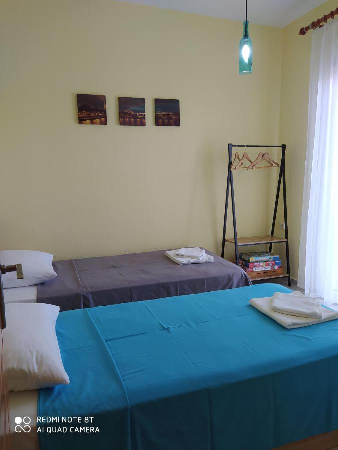 Sea And Sky Apartment Néa Péramos Kültér fotó