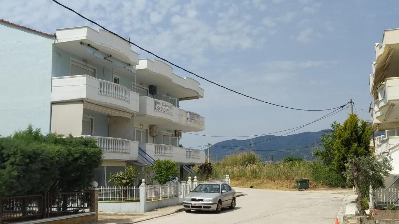 Sea And Sky Apartment Néa Péramos Kültér fotó